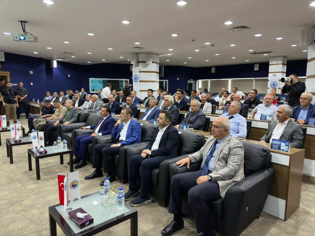 Kaymakamımız Sayın Sedat Sırrı Arısoy, Erva Spor Okulları Değerlendirme Toplantısına Katıldı